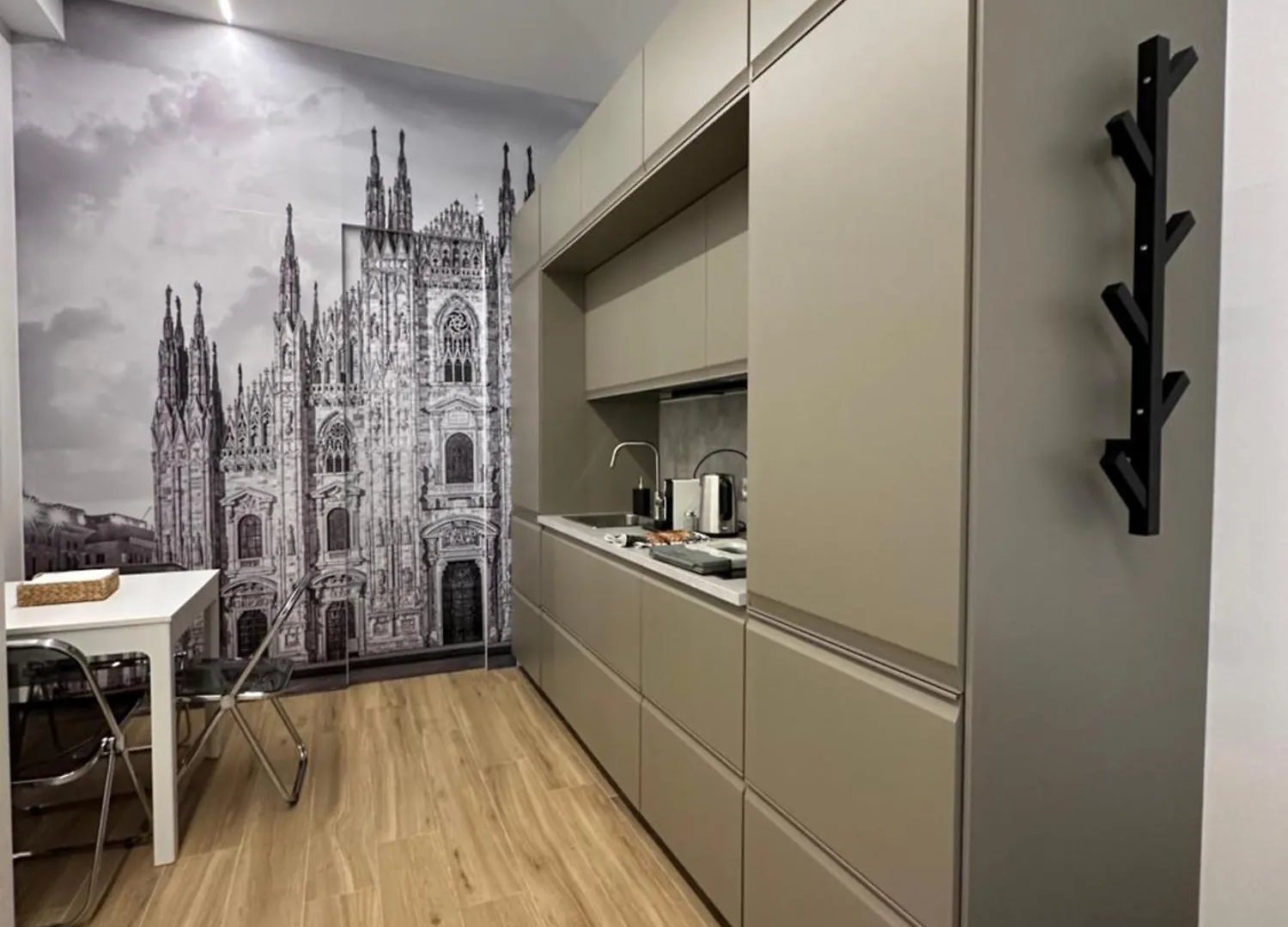 Gran Milan, The City At Your Fingertips Apartment